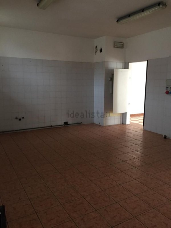 negozio in vendita a San Giorgio della Richinvelda