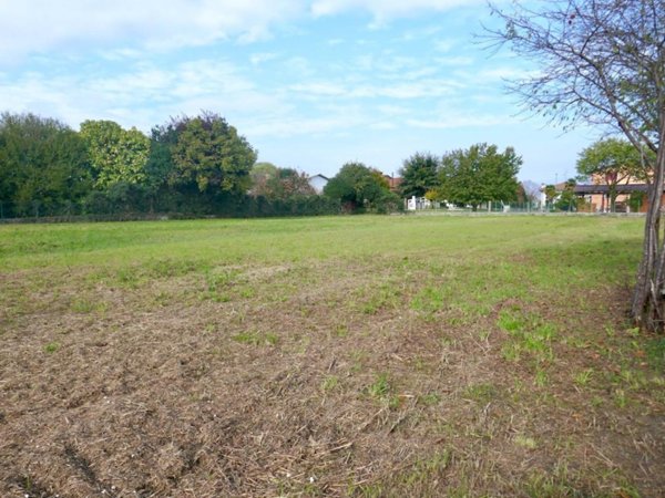 negozio in vendita a San Giorgio della Richinvelda in zona Provesano