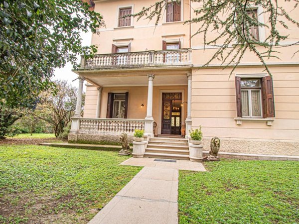 casa indipendente in vendita a San Giorgio della Richinvelda