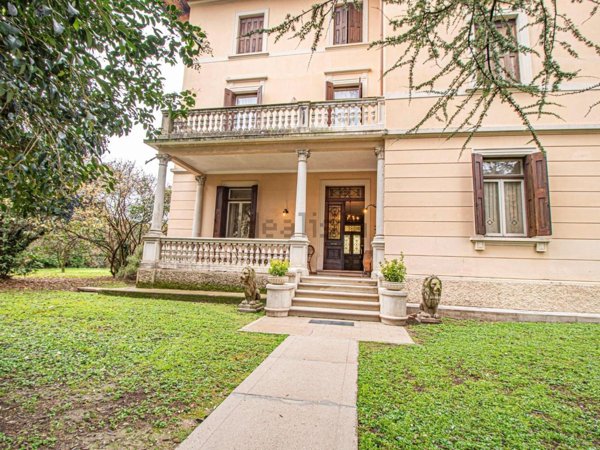 casa indipendente in vendita a San Giorgio della Richinvelda