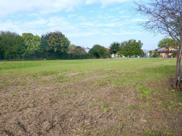 negozio in vendita a San Giorgio della Richinvelda in zona Provesano