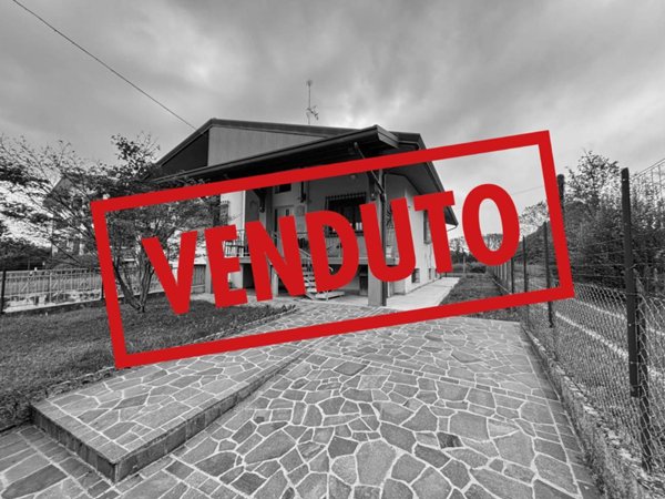 casa indipendente in vendita a San Giorgio della Richinvelda