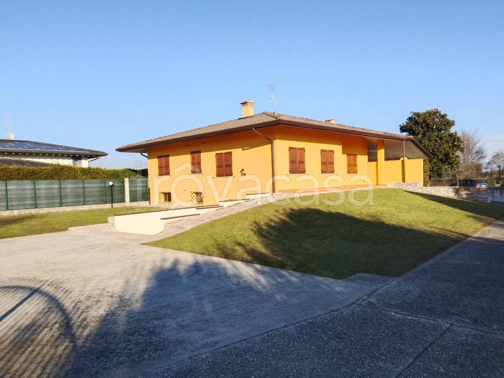 casa indipendente in vendita a San Giorgio della Richinvelda