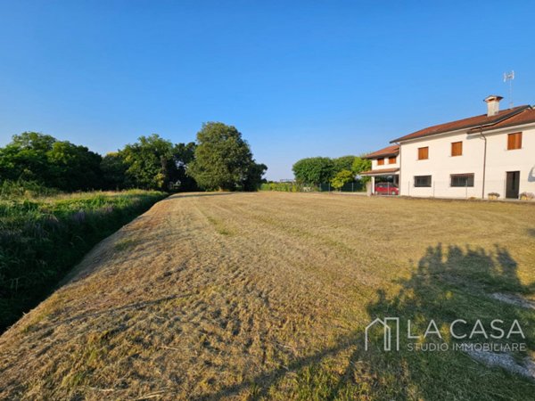 terreno edificabile in vendita a San Giorgio della Richinvelda in zona Domanins