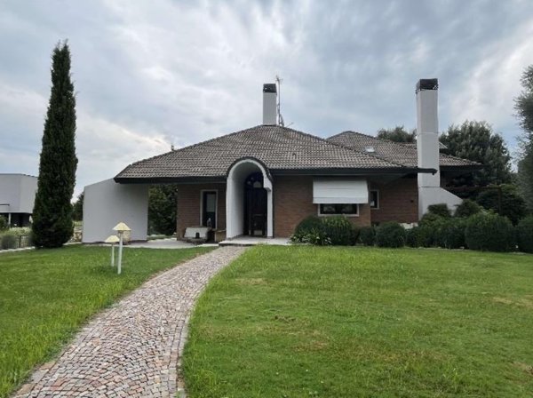 casa indipendente in vendita a San Giorgio della Richinvelda in zona Rauscedo