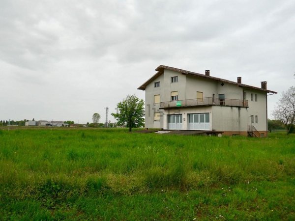 casa indipendente in vendita a San Giorgio della Richinvelda