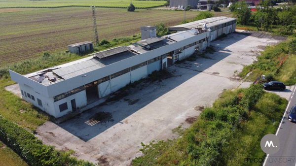 locale commerciale in vendita a San Quirino