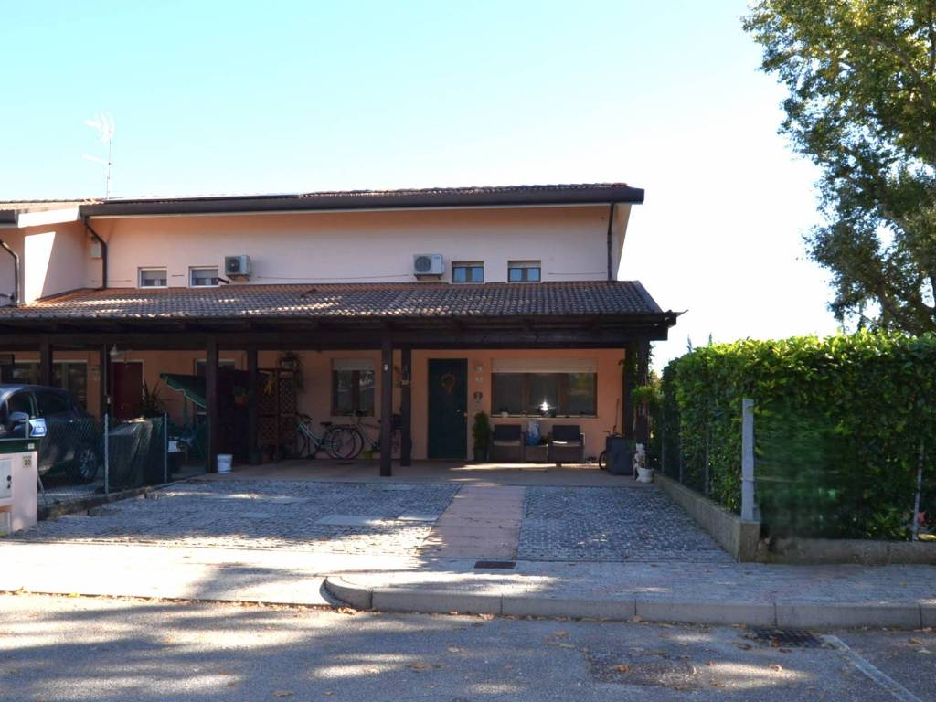 casa indipendente in vendita a San Quirino in zona San Foca