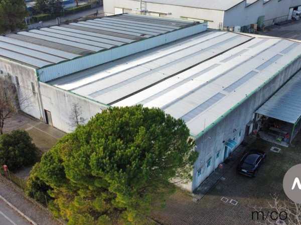 locale commerciale in vendita a San Quirino