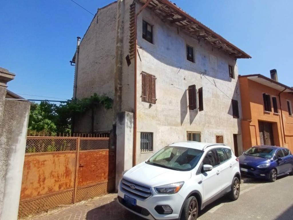 casa indipendente in vendita a San Vito al Tagliamento in zona Prodolone
