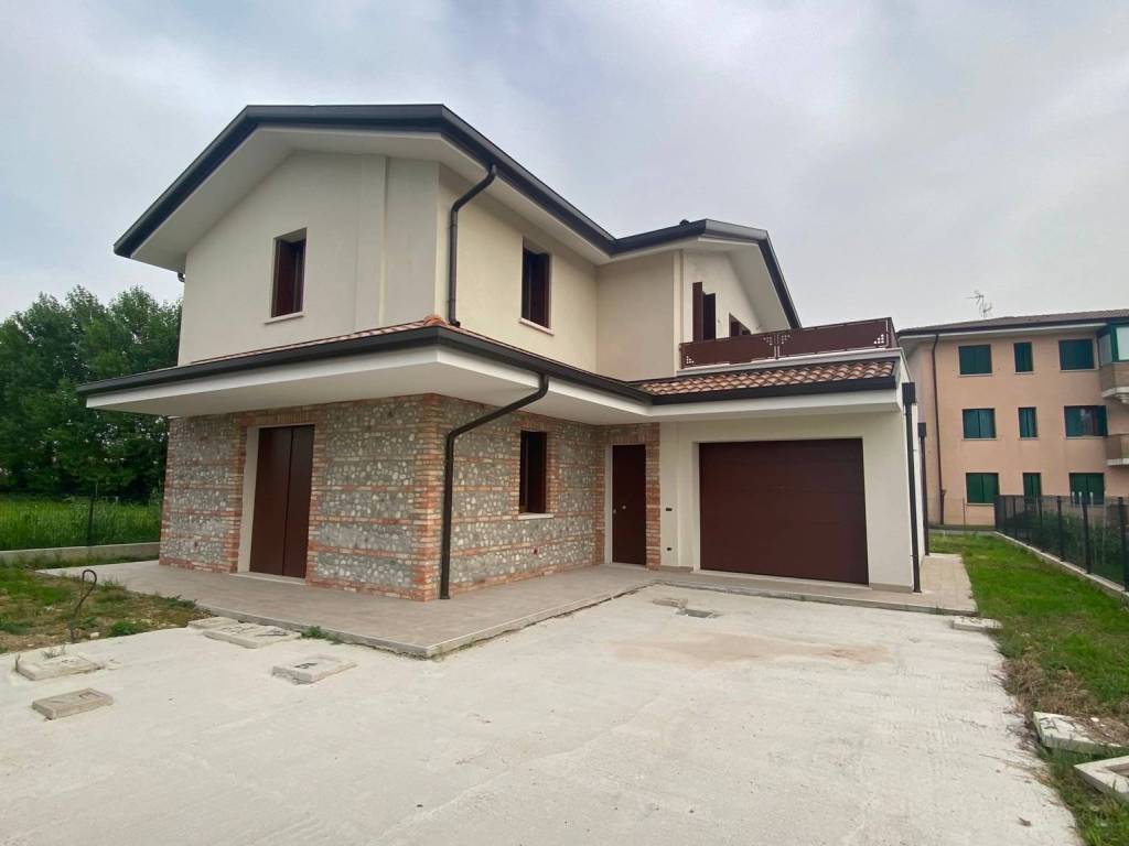 casa indipendente in vendita a San Vito al Tagliamento