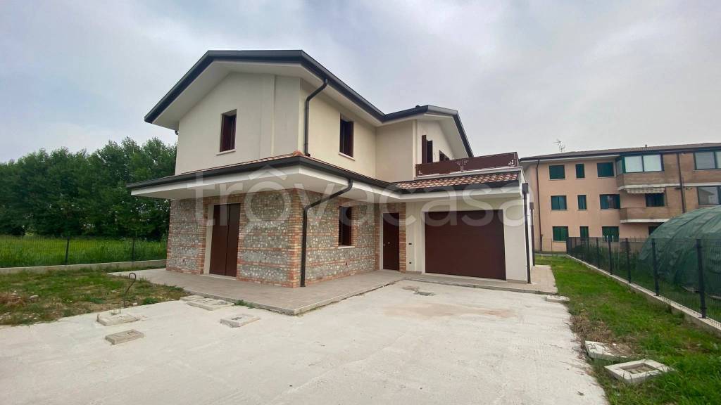 casa indipendente in vendita a San Vito al Tagliamento