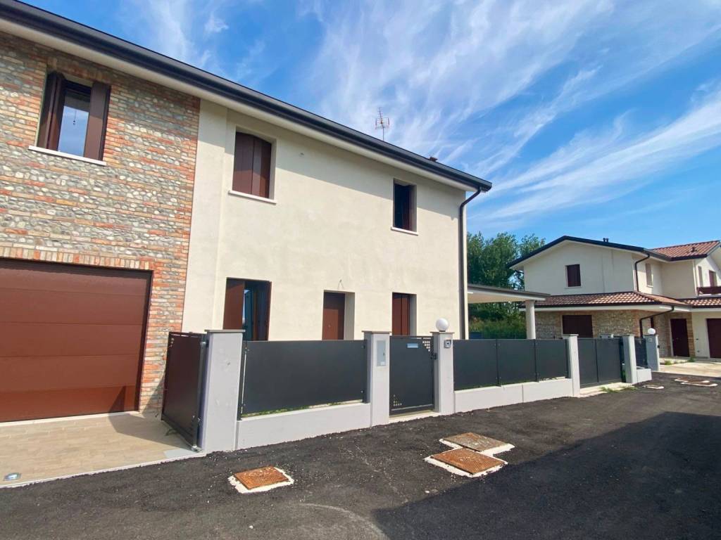 casa indipendente in vendita a San Vito al Tagliamento