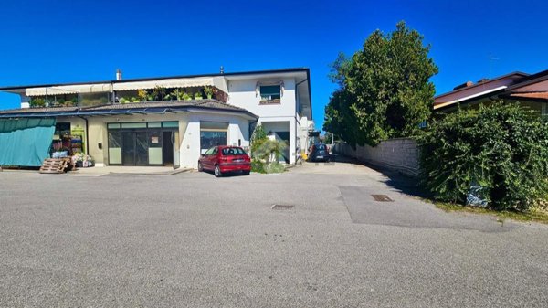 locale di sgombero in vendita a San Vito al Tagliamento