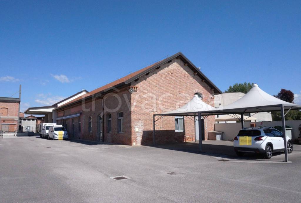 locale commerciale in vendita a San Vito al Tagliamento