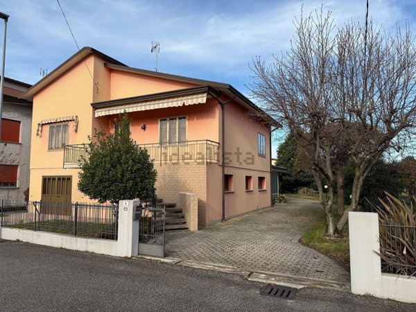 casa indipendente in vendita a San Vito al Tagliamento in zona Prodolone