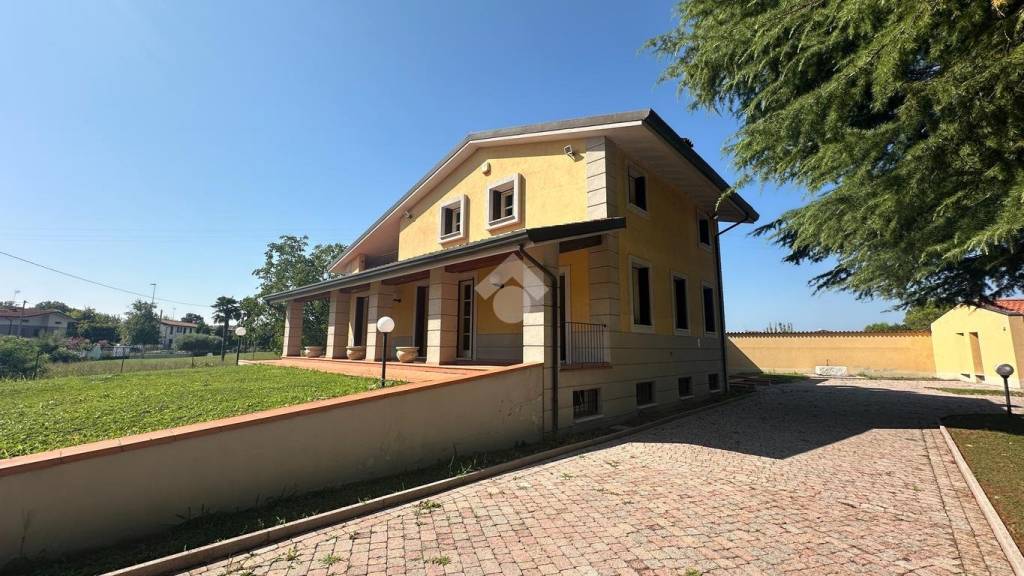 casa indipendente in vendita a San Vito al Tagliamento in zona Gleris