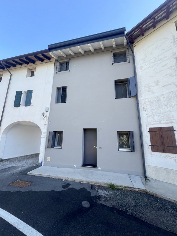 casa indipendente in vendita a San Vito al Tagliamento in zona Rosa