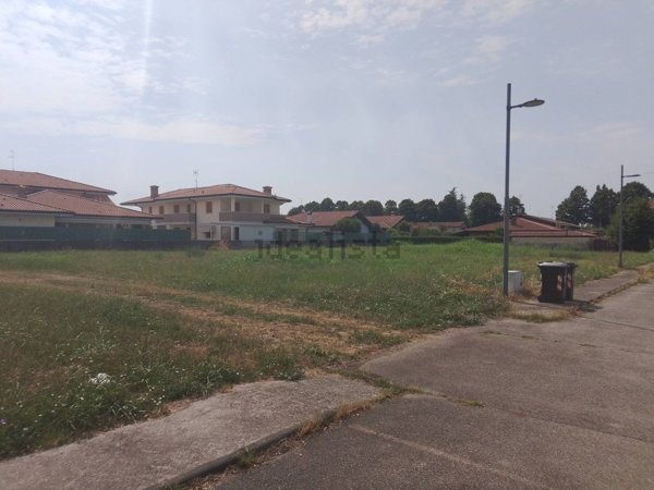 casa indipendente in vendita a San Vito al Tagliamento in zona Rosa
