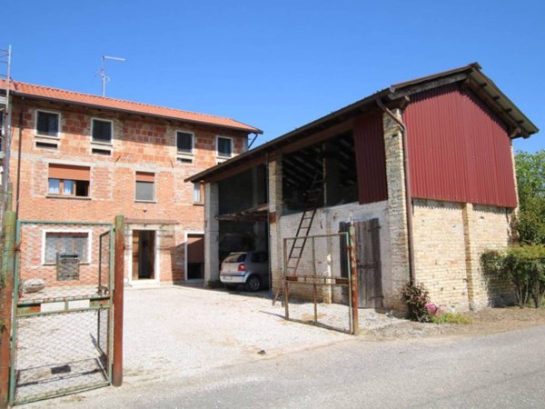 casa indipendente in vendita a San Vito al Tagliamento in zona Savorgnano