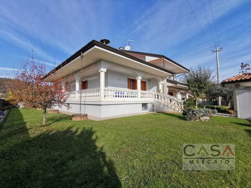 casa indipendente in vendita a Sequals
