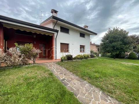 casa indipendente in vendita a Sequals in zona Lestans