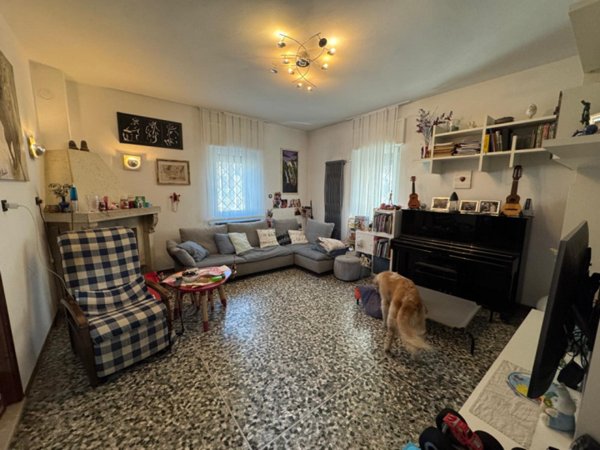 casa indipendente in vendita a Sequals in zona Lestans