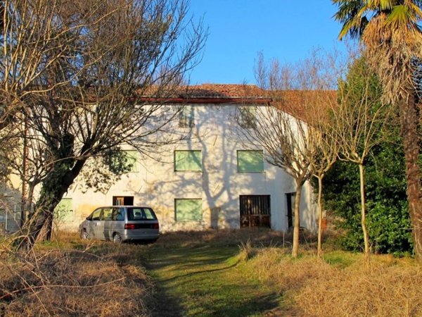 casa indipendente in vendita a Sesto al Reghena in zona Levada
