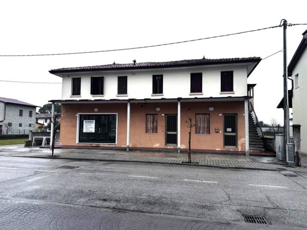 intera palazzina in vendita a Sesto al Reghena in zona Ramuscello
