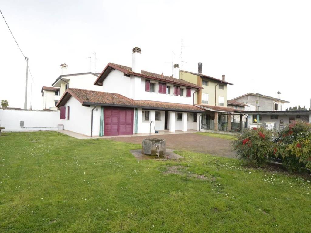 casa indipendente in vendita a Sesto al Reghena in zona Ramuscello