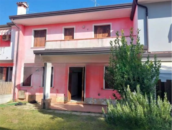 casa indipendente in vendita a Sesto al Reghena in zona Marignana