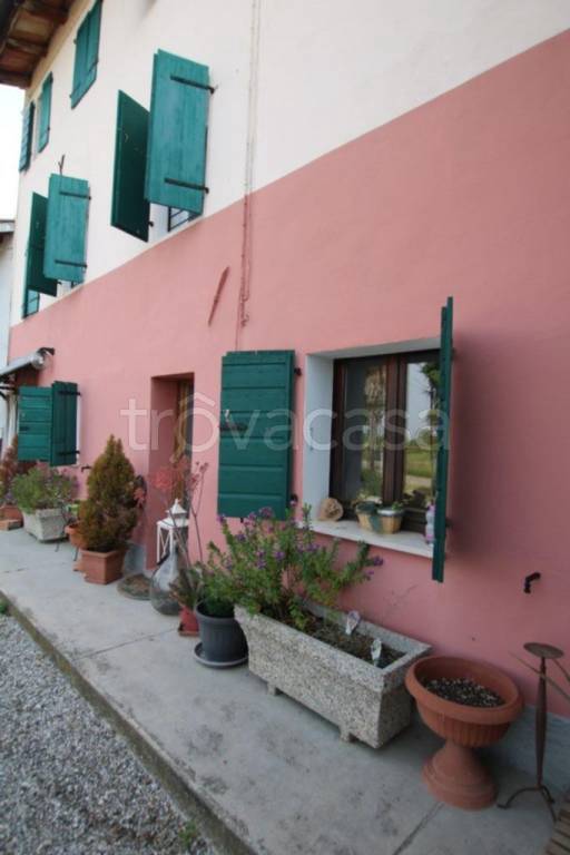 casa indipendente in vendita a Sesto al Reghena