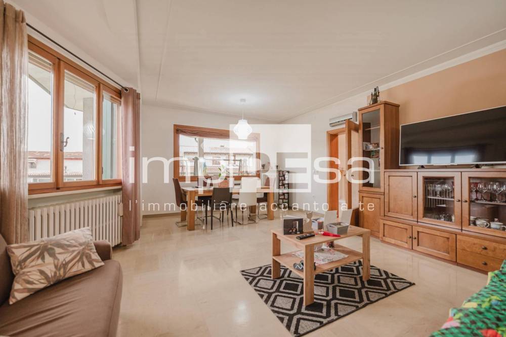 casa indipendente in vendita a Sesto al Reghena in zona Viali