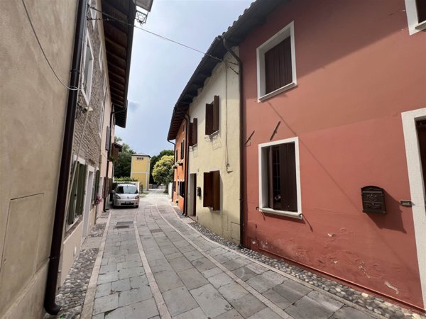 casa indipendente in vendita a Sesto al Reghena