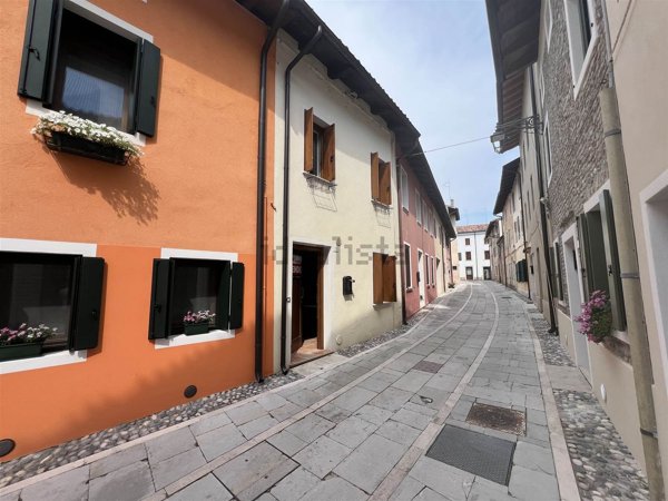 casa indipendente in vendita a Sesto al Reghena