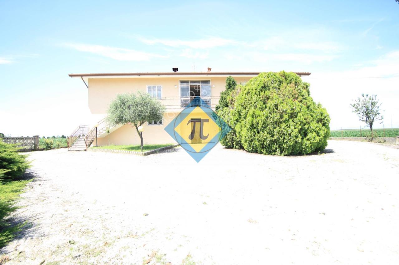 casa indipendente in vendita a Sesto al Reghena