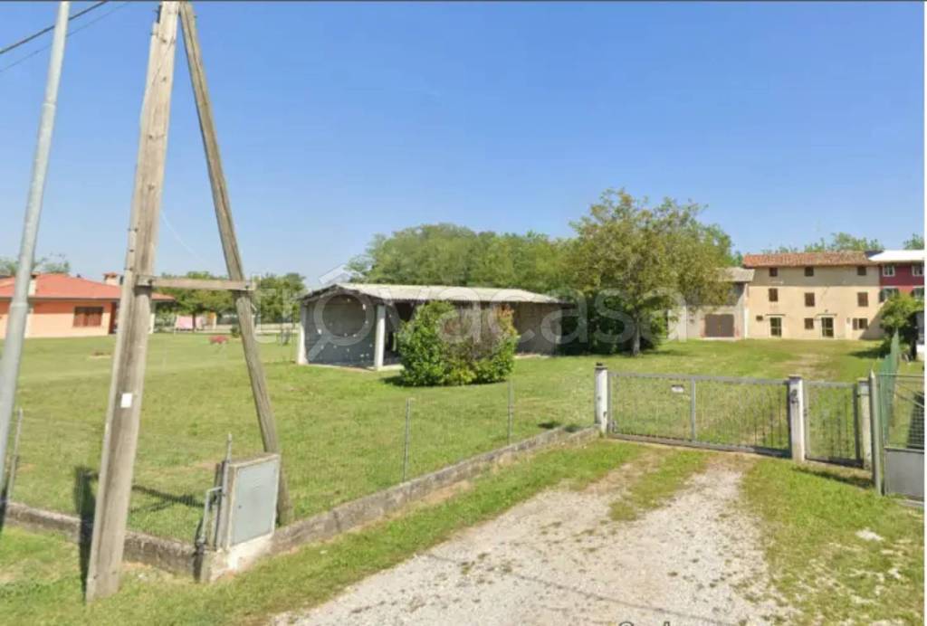 capannone in vendita a Sesto al Reghena in zona Ramuscello