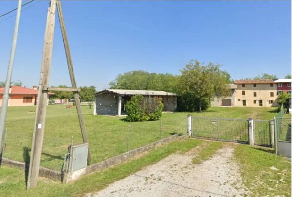 bifamiliare in vendita a Sesto al Reghena in zona Ramuscello