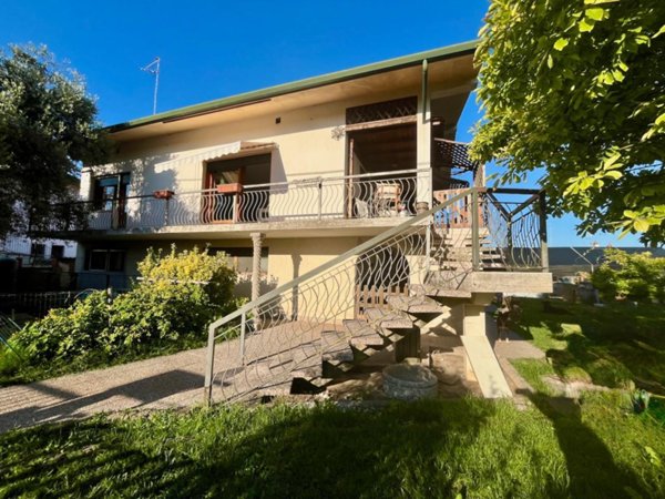 casa indipendente in vendita a Sesto al Reghena in zona Ramuscello