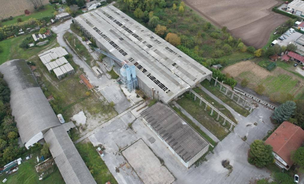 locale commerciale in vendita a Sesto al Reghena in zona Ramuscello