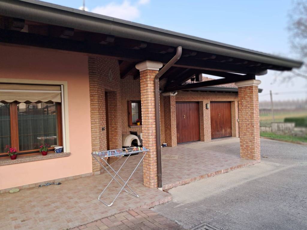 casa indipendente in vendita a Sesto al Reghena