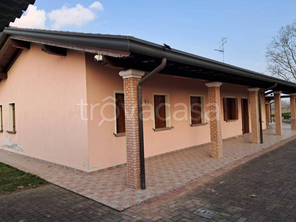 casa indipendente in vendita a Sesto al Reghena