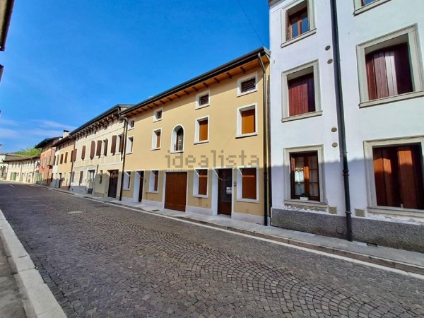 casa indipendente in vendita a Sesto al Reghena