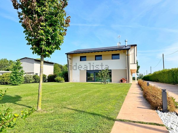 casa indipendente in vendita a Sesto al Reghena in zona Bagnarola