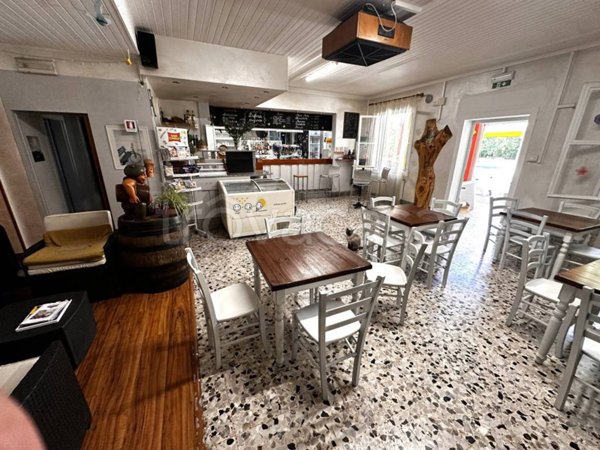 negozio in vendita a Sesto al Reghena in zona Ramuscello