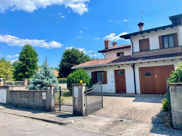 casa indipendente in vendita a Sesto al Reghena