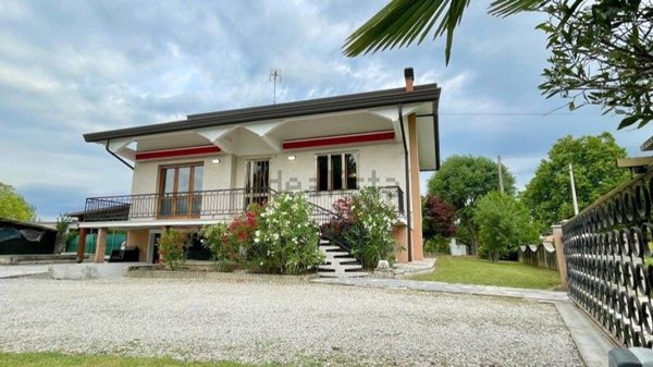 casa indipendente in vendita a Sesto al Reghena in zona Ramuscello
