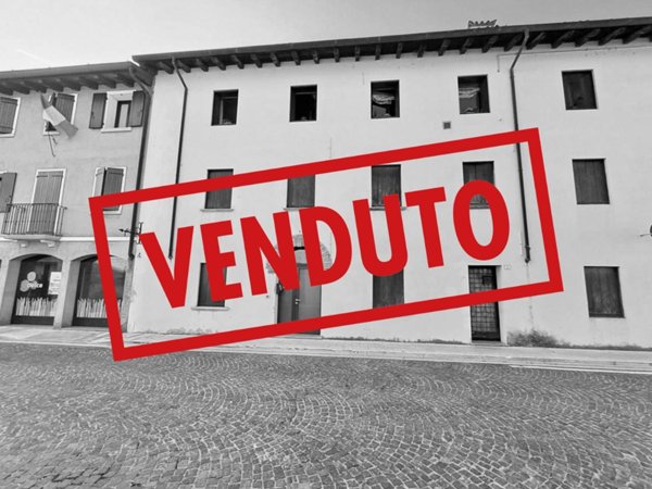casa indipendente in vendita a Sesto al Reghena