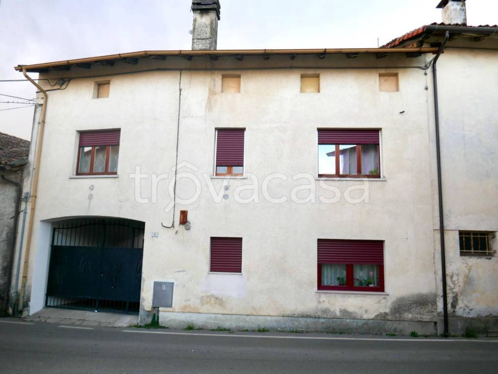 casa indipendente in vendita a Spilimbergo in zona Istrago