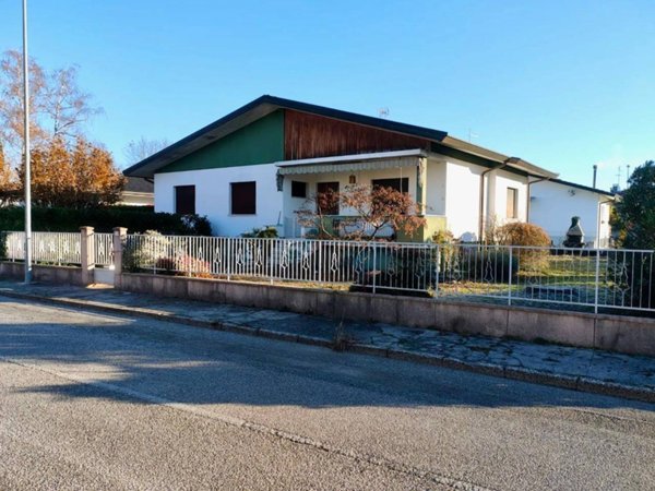 casa indipendente in vendita a Spilimbergo